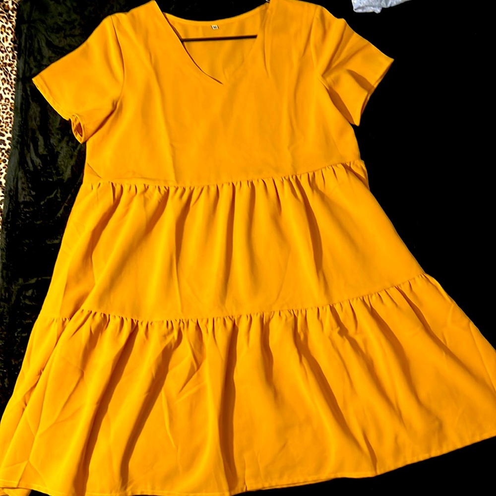 Light dark yellow mini